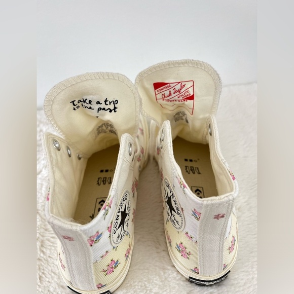 CONVERSE All Star Gran-Z Floral High-tops. NEW IN BOX - Picture 4 of 16